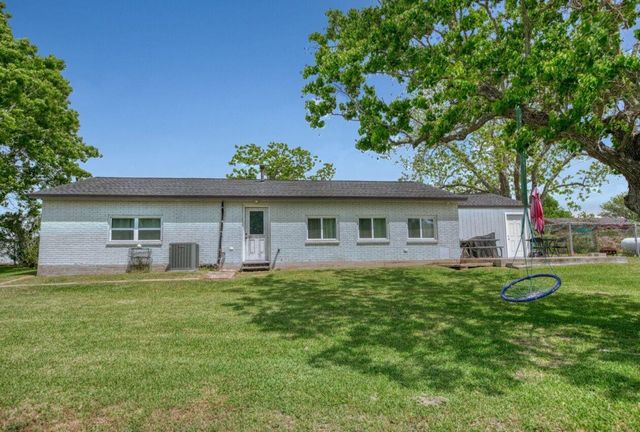 266 Pr 674, Sargent, TX 77414