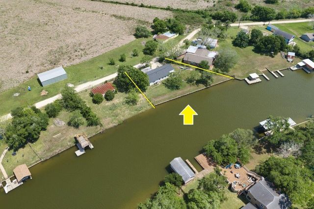 266 Pr 674, Sargent, TX 77414