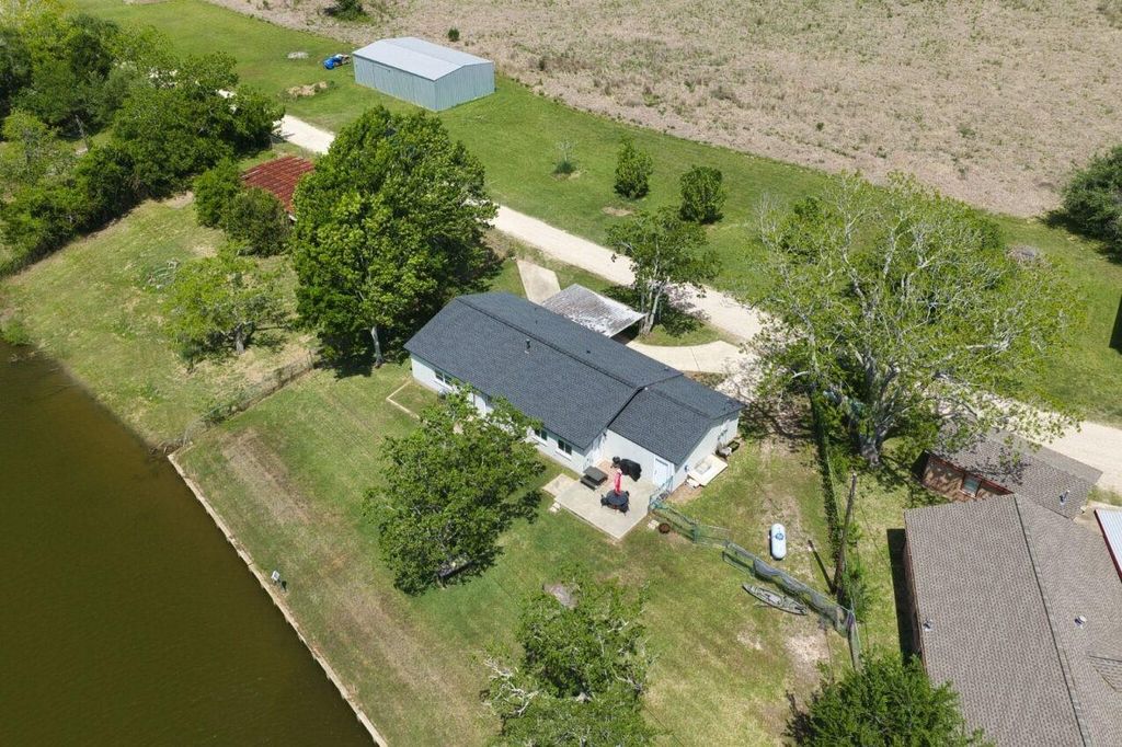 266 Pr 674, Sargent, TX 77414