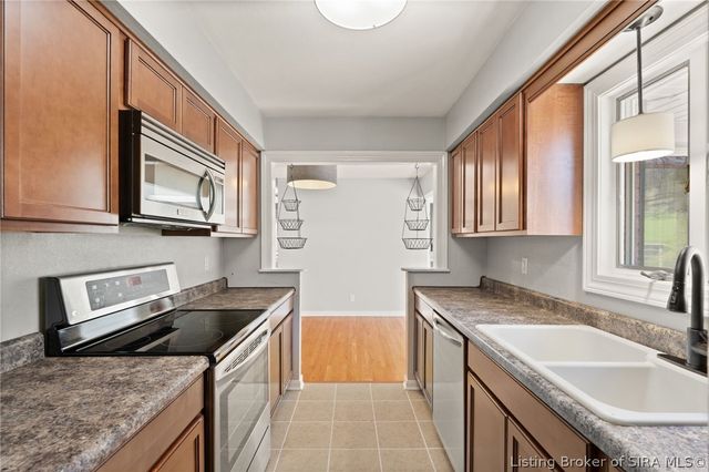 6256 Scottsville Road, Floyds Knobs, IN 47119