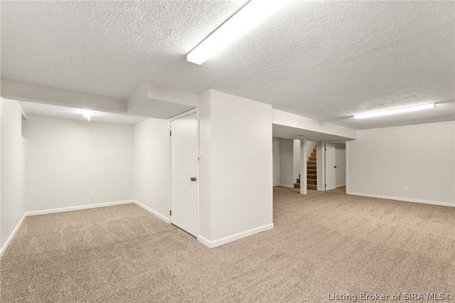 6256 Scottsville Road, Floyds Knobs, IN 47119