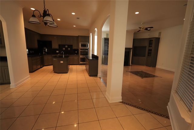 8925 Hunters Glen Trail, Fort Worth, TX 76120