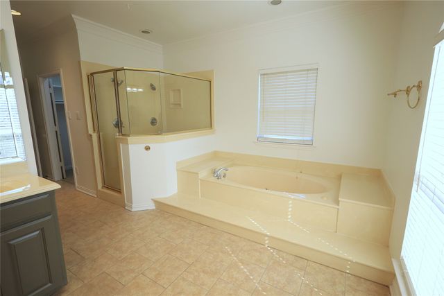 8925 Hunters Glen Trail, Fort Worth, TX 76120