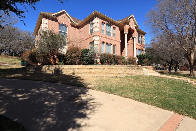 8925 Hunters Glen Trail, Fort Worth, TX 76120