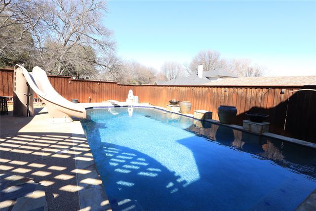 8925 Hunters Glen Trail, Fort Worth, TX 76120