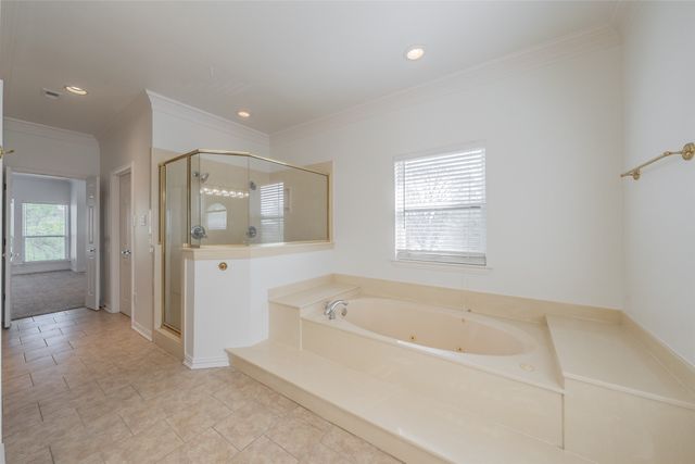 8925 Hunters Glen Trail, Fort Worth, TX 76120