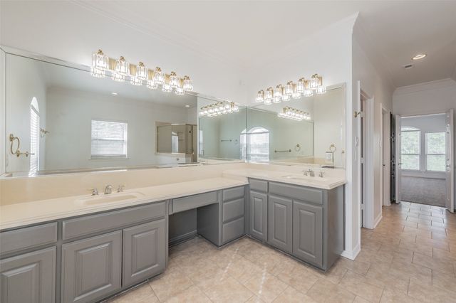 8925 Hunters Glen Trail, Fort Worth, TX 76120