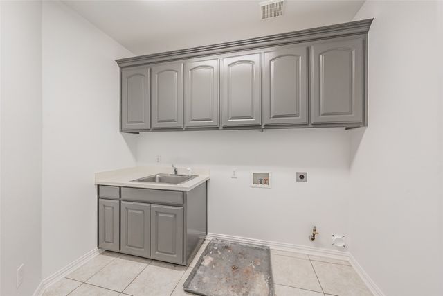 8925 Hunters Glen Trail, Fort Worth, TX 76120