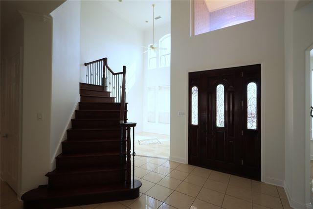 8925 Hunters Glen Trail, Fort Worth, TX 76120