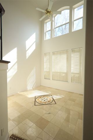 8925 Hunters Glen Trail, Fort Worth, TX 76120