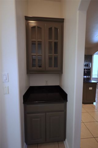 8925 Hunters Glen Trail, Fort Worth, TX 76120