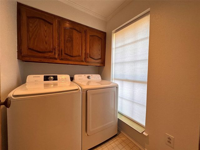 1030 Clinton Street, Carrollton, TX 75007