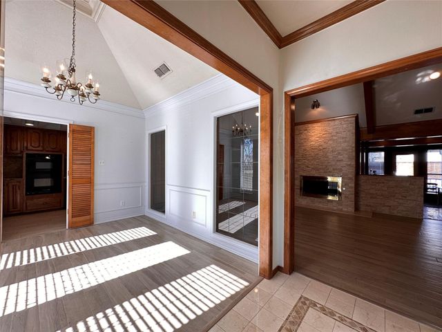 1030 Clinton Street, Carrollton, TX 75007