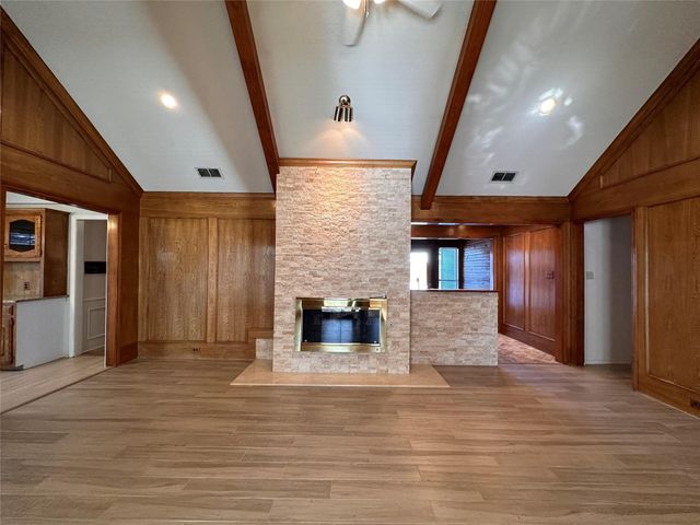 1030 Clinton Street, Carrollton, TX 75007