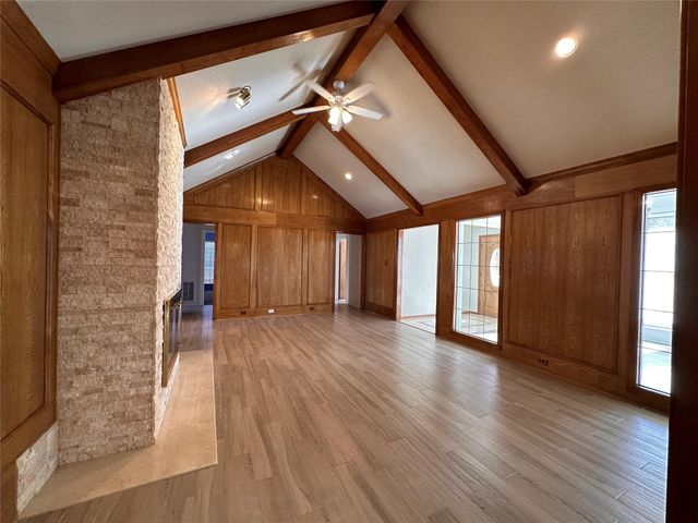 1030 Clinton Street, Carrollton, TX 75007