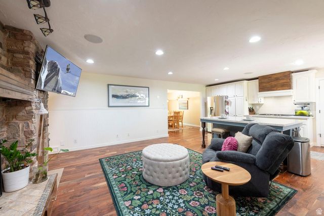 9676 S MOUNT JORDAN RD, Sandy, UT 84092