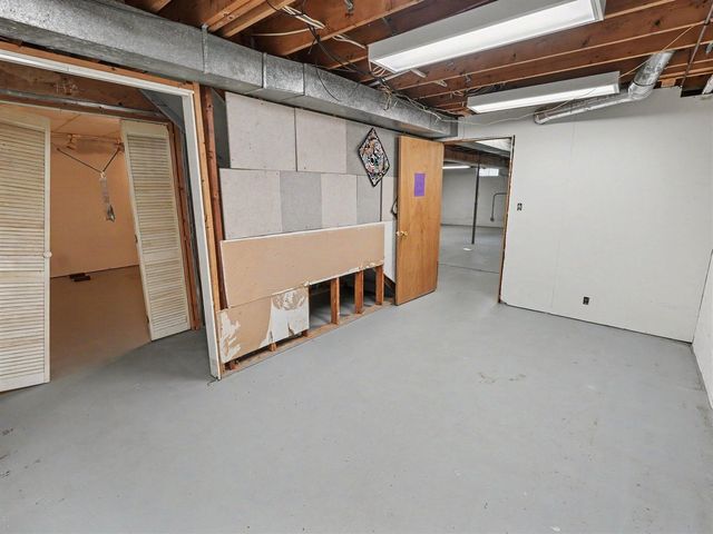 6085 Dexter Ann Arbor Road, Dexter, MI 48130