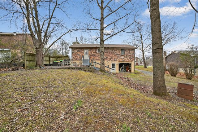 717 Ranch Hill DR, Clarksville, TN 37042