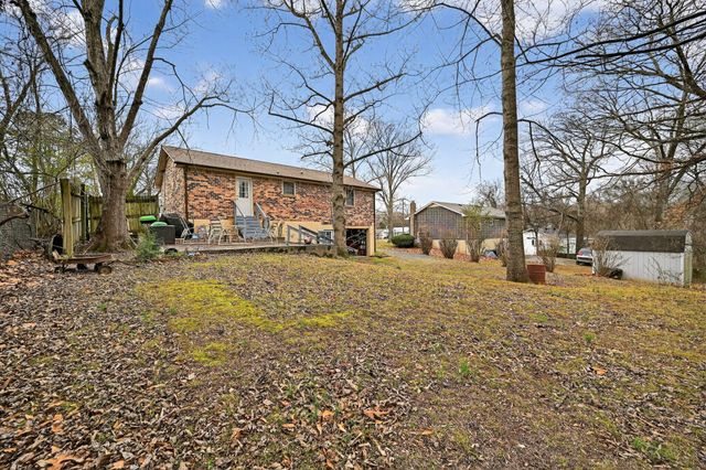 717 Ranch Hill DR, Clarksville, TN 37042