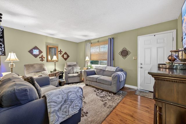 717 Ranch Hill DR, Clarksville, TN 37042