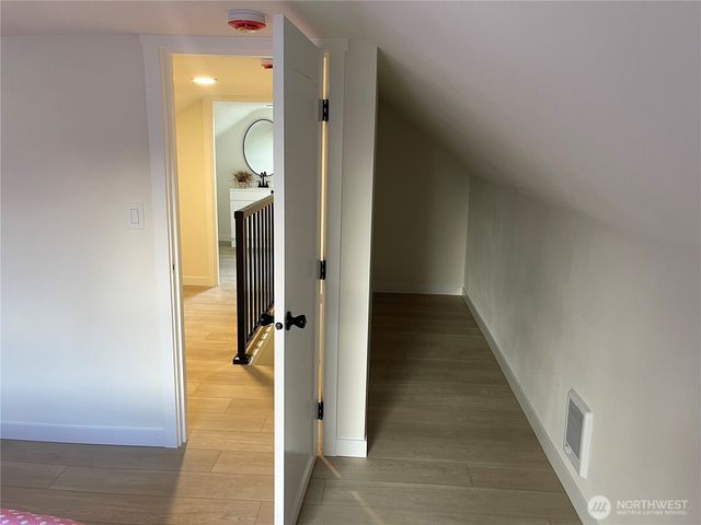 8518 9th Ave E, Tacoma, WA 98445