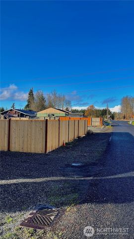 8518 9th Ave E, Tacoma, WA 98445