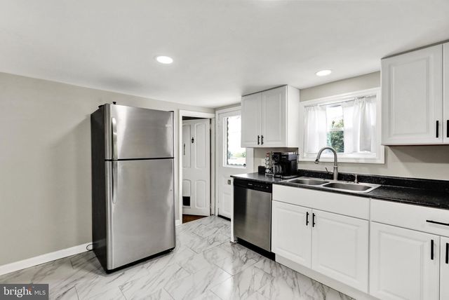 3128 OAK ST, Reading, PA 19605