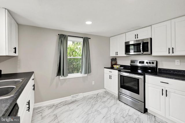 3128 OAK ST, Reading, PA 19605