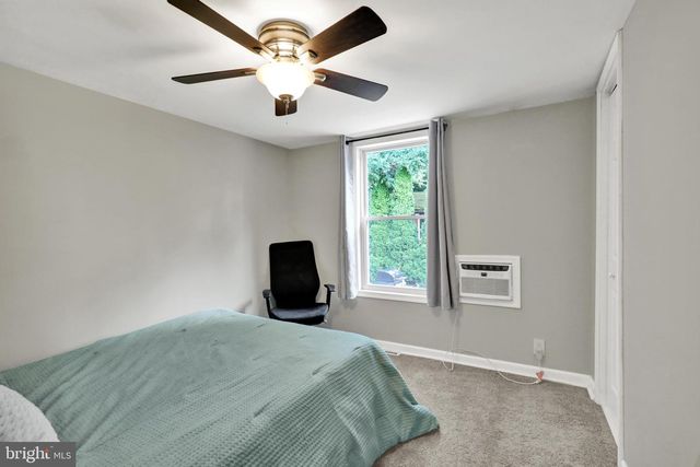 3128 OAK ST, Reading, PA 19605