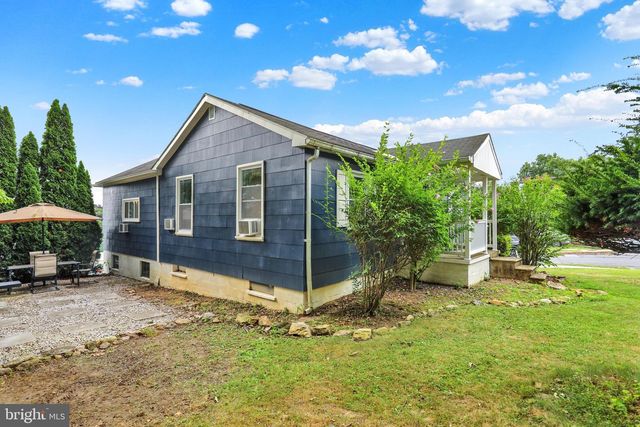 3128 OAK ST, Reading, PA 19605