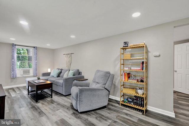 3128 OAK ST, Reading, PA 19605