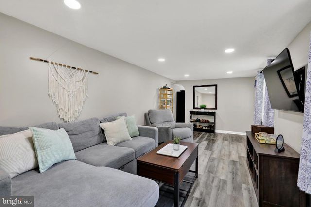 3128 OAK ST, Reading, PA 19605