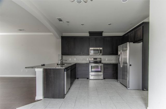 2575 Adam Lane, Lewisville, TX 75056