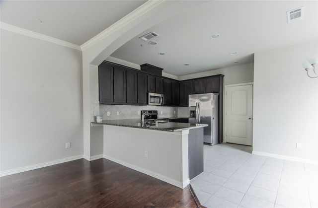 2575 Adam Lane, Lewisville, TX 75056