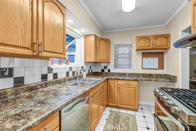 1130 N Cordova, Burbank, CA 91505