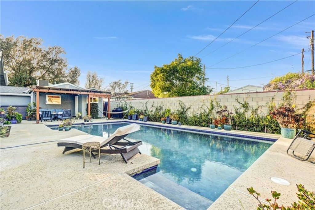 1130 N Cordova, Burbank, CA 91505