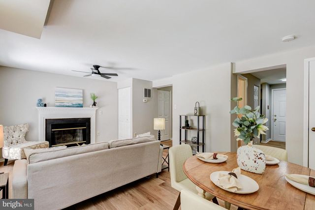 32 LANFORD RD, New Castle, DE 19720
