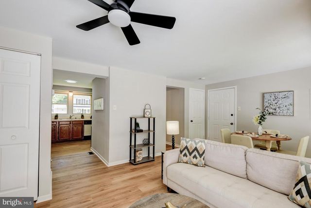 32 LANFORD RD, New Castle, DE 19720