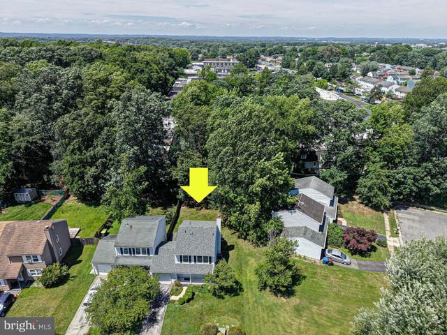 32 LANFORD RD, New Castle, DE 19720