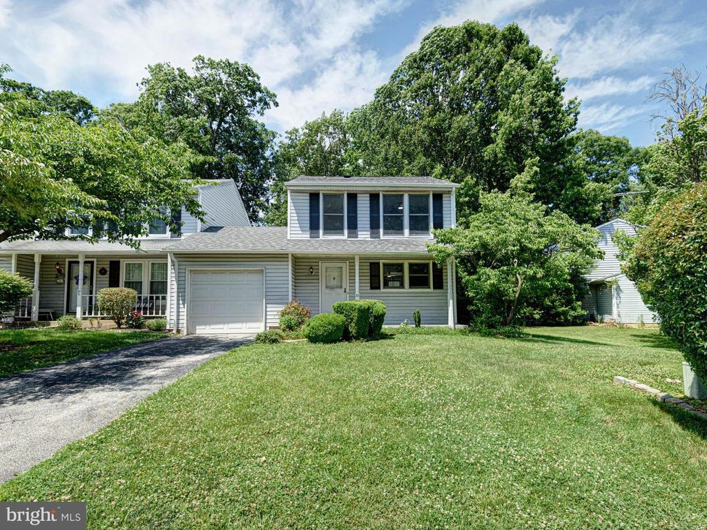 32 LANFORD RD, New Castle, DE 19720