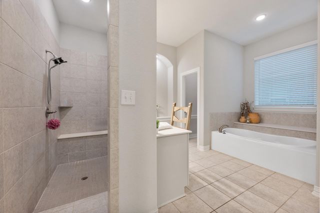 7513 Leonardo DR, Round Rock, TX 78665