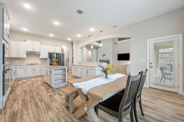 7513 Leonardo DR, Round Rock, TX 78665