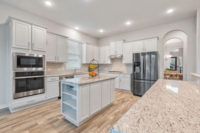 7513 Leonardo DR, Round Rock, TX 78665