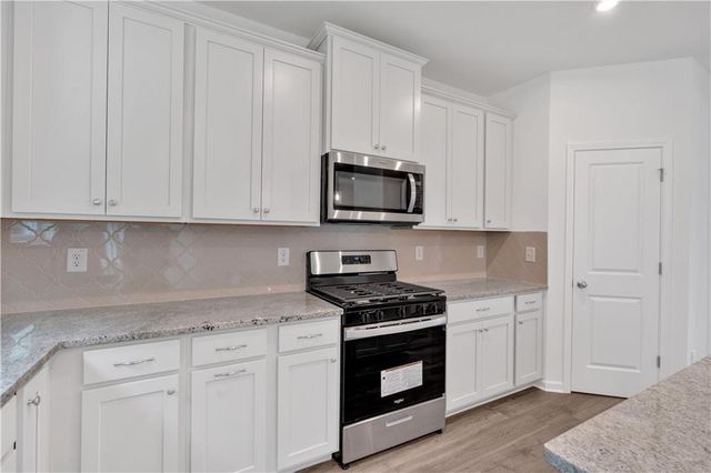 373 Waterbluff Drive, Mableton, GA 30126