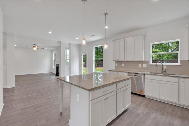 373 Waterbluff Drive, Mableton, GA 30126