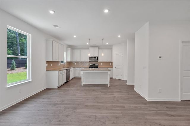 373 Waterbluff Drive, Mableton, GA 30126