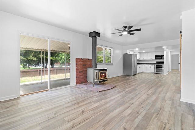 1768 State Road 25 West, Lafayette, IN 47909