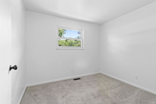 1768 State Road 25 West, Lafayette, IN 47909