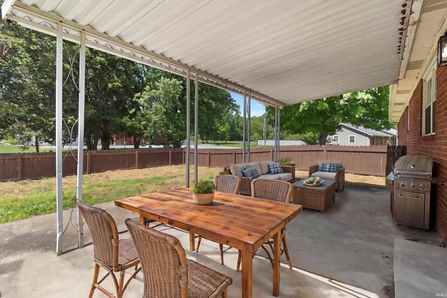 1768 State Road 25 West, Lafayette, IN 47909