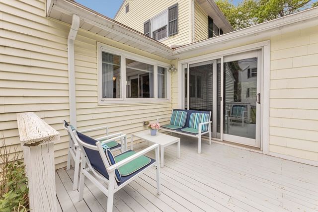 4 Old Wood Road, Framingham, MA 01701